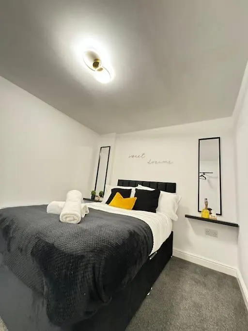 Luxury Cozy 3 Bed Apartment 5Mins From City - Free Parking! Nottingham