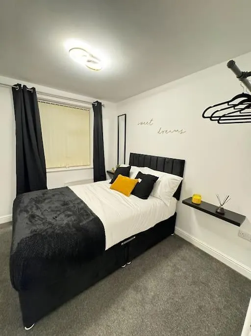 Luxury Cozy 3 Bed Apartment 5Mins From City - Free Parking! Nottingham